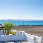 Willa Beautiful Detached Lanzarote 3 Bedrooms Stacruz Bay Stunning Views & Close To Amenities Playa Blanca (Lanzarote)