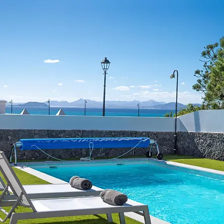 Vila Beautiful Detached Lanzarote 3 Bedrooms Stacruz Bay Stunning Views & Close To Amenities Playa Blanca (Lanzarote)