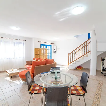 Beautiful Detached Lanzarote 3 Bedrooms Stacruz Bay Stunning Views & Close To Amenities Vila
