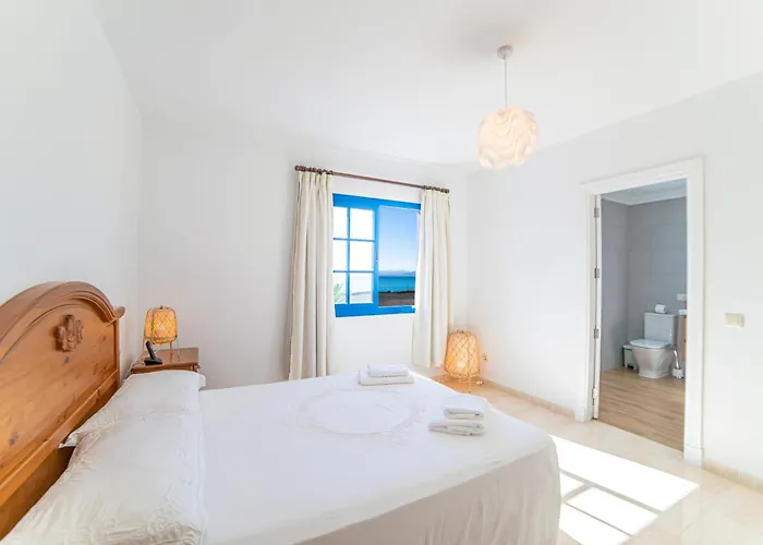 Beautiful Detached Lanzarote 3 Bedrooms Stacruz Bay Stunning Views & Close To Amenities Villa