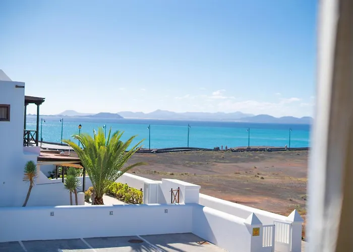 Villa Beautiful Detached Lanzarote 3 Bedrooms Stacruz Bay Stunning Views & Close To Amenities Playa Blanca
