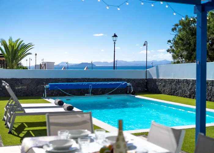 Villa Beautiful Detached Lanzarote 3 Bedrooms Stacruz Bay Stunning Views & Close To Amenities Playa Blanca
