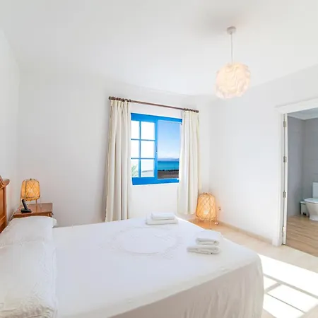 Beautiful Detached Lanzarote 3 Bedrooms Stacruz Bay Stunning Views & Close To Amenities Villa