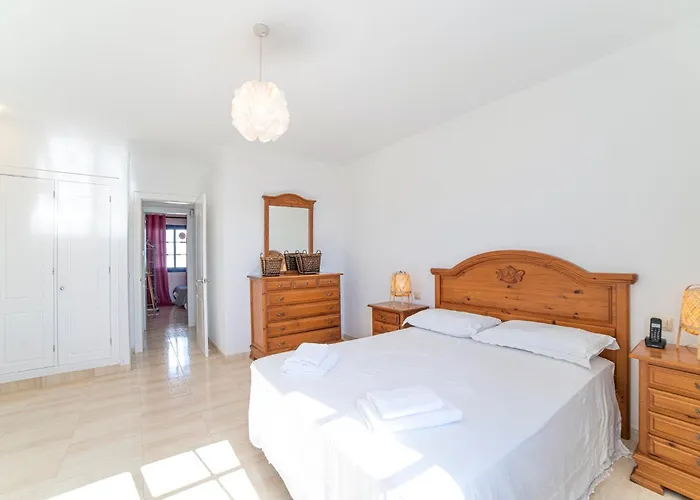 Villa Beautiful Detached Lanzarote 3 Bedrooms Stacruz Bay Stunning Views & Close To Amenities