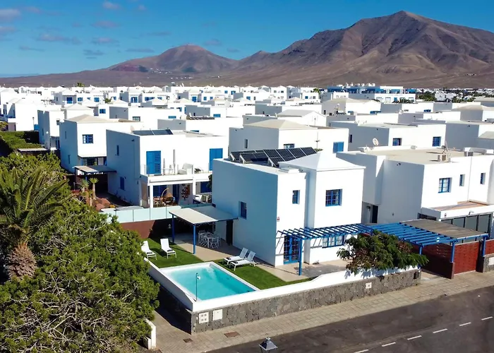 Villa Beautiful Detached Lanzarote 3 Bedrooms Stacruz Bay Stunning Views & Close To Amenities *