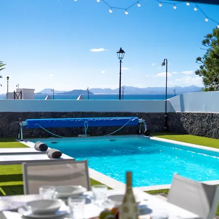 Villa Beautiful Detached Lanzarote 3 Bedrooms Stacruz Bay Stunning Views & Close To Amenities Playa Blanca (Lanzarote)