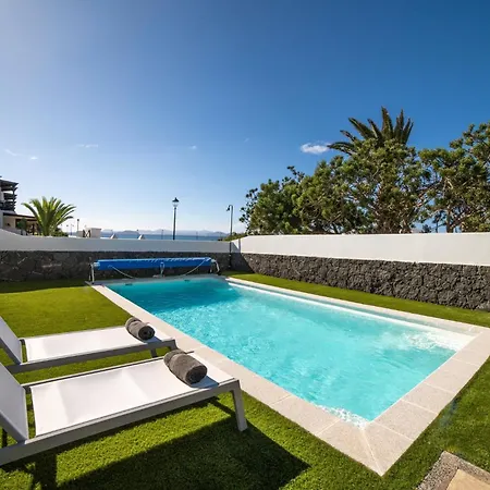 Villa Beautiful Detached Lanzarote 3 Bedrooms Stacruz Bay Stunning Views & Close To Amenities Playa Blanca (Lanzarote)